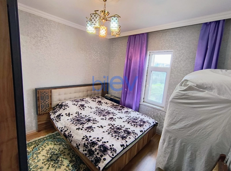 Satış 4 otaqlı Köhnə Tikili bina evi  90m², Bakı