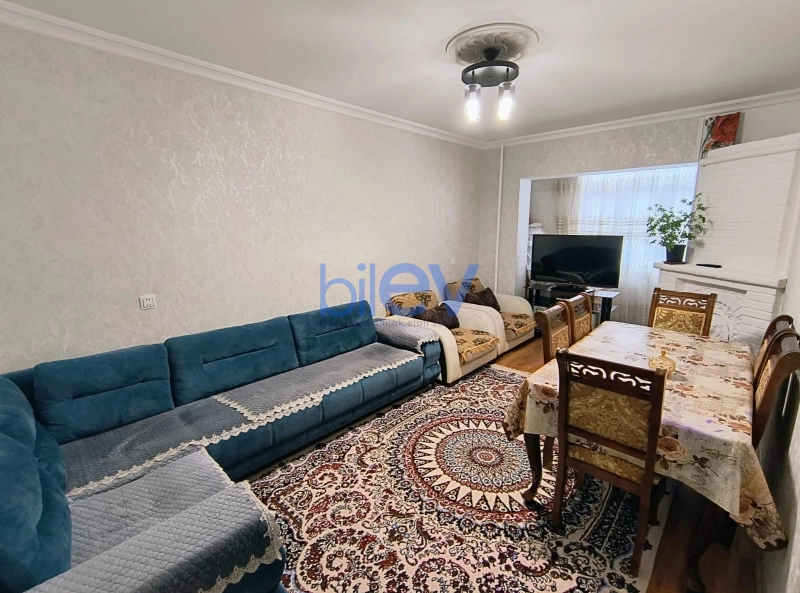 Satış 4 otaqlı Köhnə Tikili bina evi  90m², Bakı