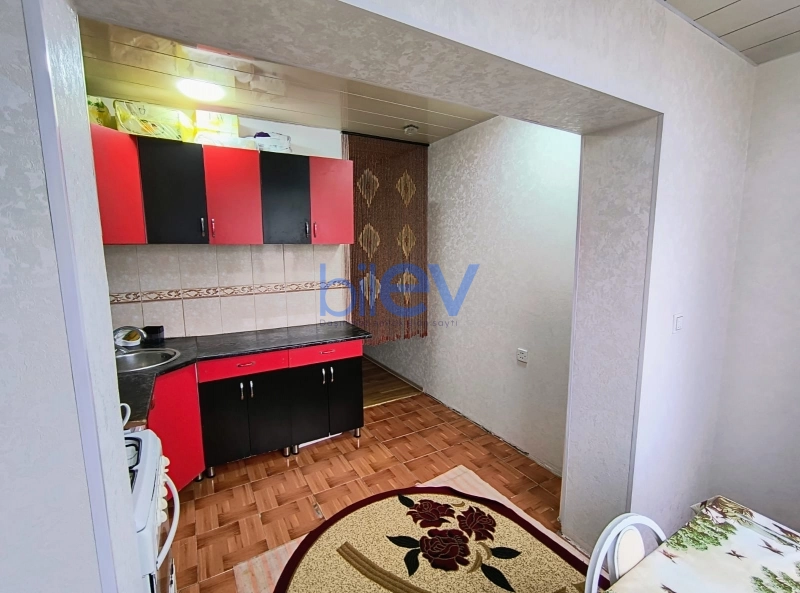 Satış 4 otaqlı Köhnə Tikili bina evi  90m², Bakı
