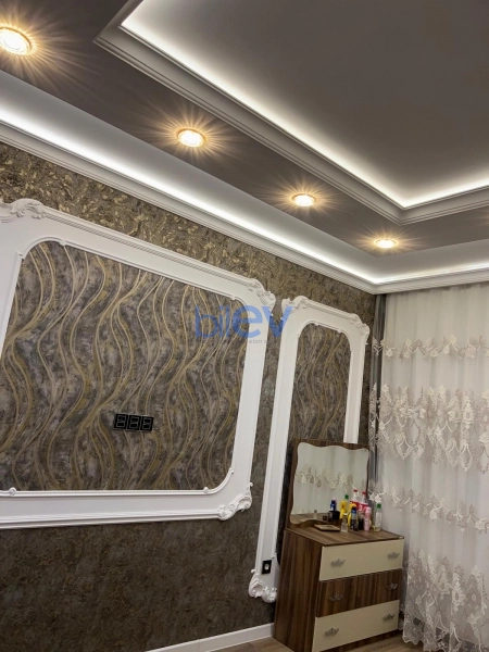 Aylıq Kirayə 3 otaqlı Yeni Tikili bina evi  130m², Bakı