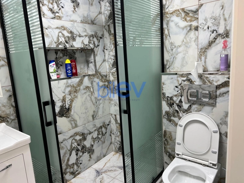 Aylıq Kirayə 3 otaqlı Yeni Tikili bina evi  130m², Bakı