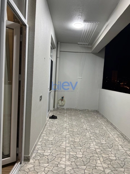Aylıq Kirayə 3 otaqlı Yeni Tikili bina evi  130m², Bakı