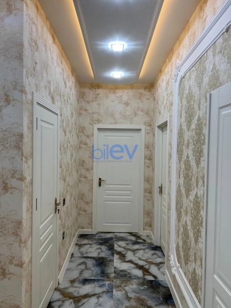 Aylıq Kirayə 3 otaqlı Yeni Tikili bina evi  130m², Bakı