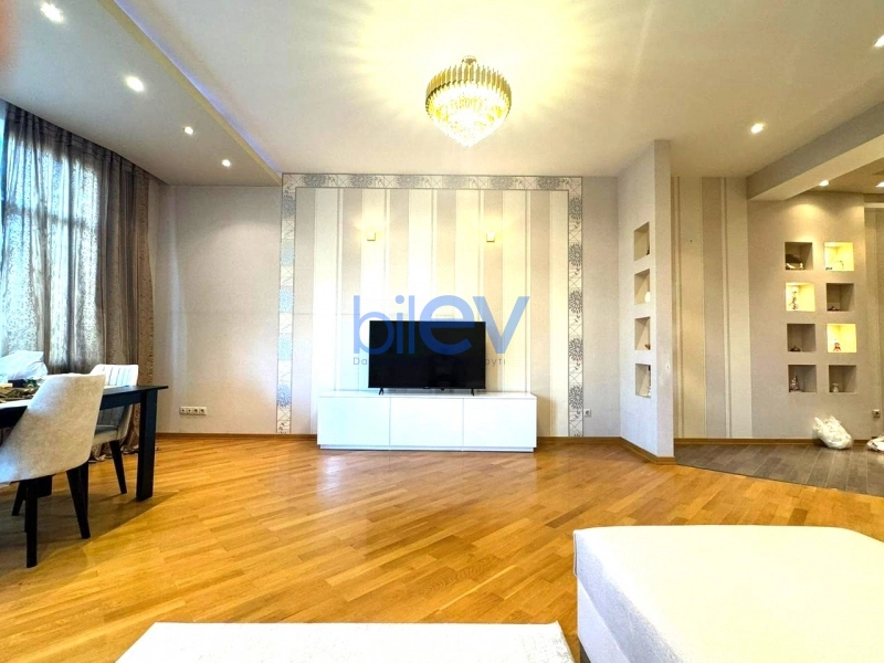 Aylıq Kirayə 3 otaqlı Yeni Tikili bina evi  120m², Bakı
