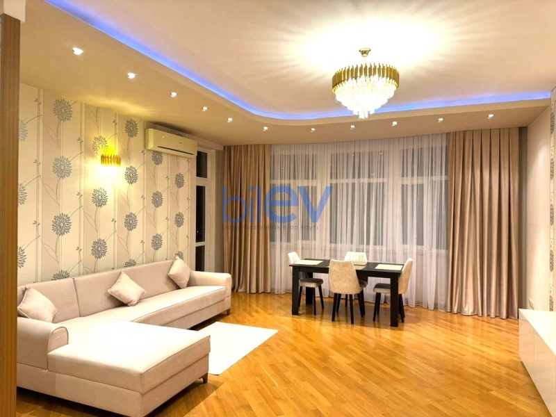 Aylıq Kirayə 3 otaqlı Yeni Tikili bina evi  120m², Bakı