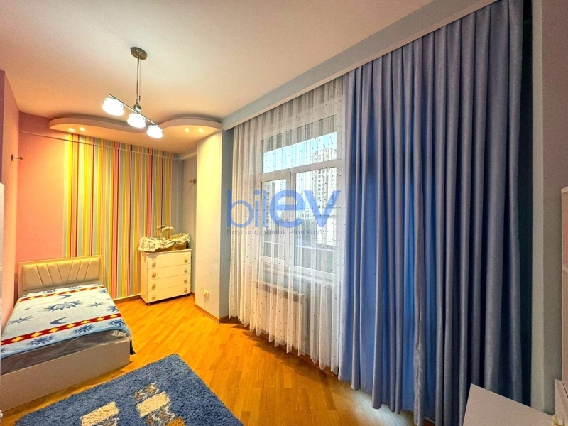 Aylıq Kirayə 3 otaqlı Yeni Tikili bina evi  120m², Bakı
