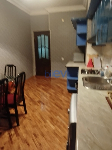 Aylıq Kirayə 4 otaqlı Yeni Tikili bina evi  160m², Bakı