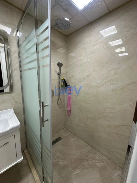 Aylıq Kirayə 3 otaqlı Yeni Tikili bina evi  97m², Bakı
