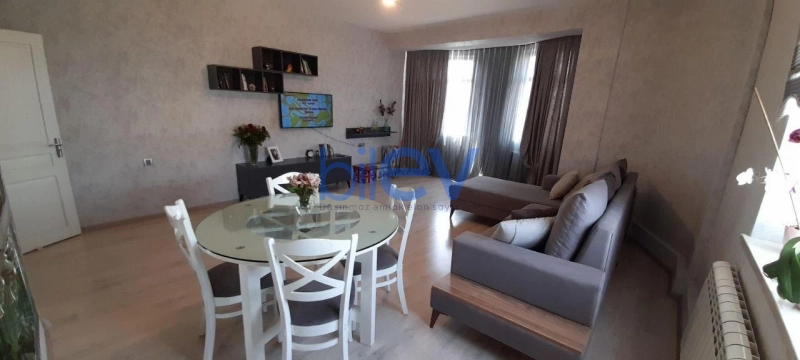 Aylıq Kirayə 3 otaqlı Yeni Tikili bina evi  120m², Bakı