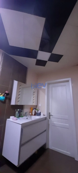 Aylıq Kirayə 3 otaqlı Yeni Tikili bina evi  120m², Bakı