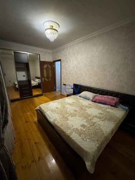 Aylıq Kirayə 3 otaqlı Yeni Tikili bina evi  85m², Bakı