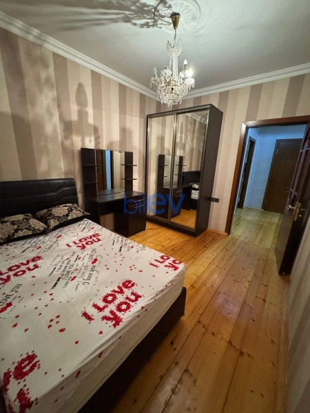 Aylıq Kirayə 3 otaqlı Yeni Tikili bina evi  85m², Bakı
