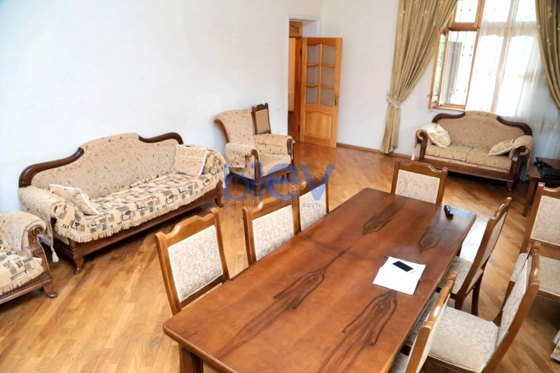 Aylıq Kirayə 7 otaqlı Həyət evi  220m², Bakı