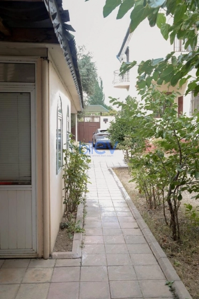 Aylıq Kirayə 7 otaqlı Həyət evi  220m², Bakı