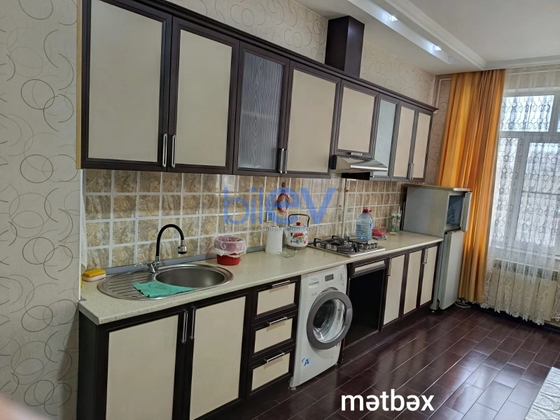 Aylıq Kirayə 2 otaqlı Yeni Tikili bina evi  90m², Bakı