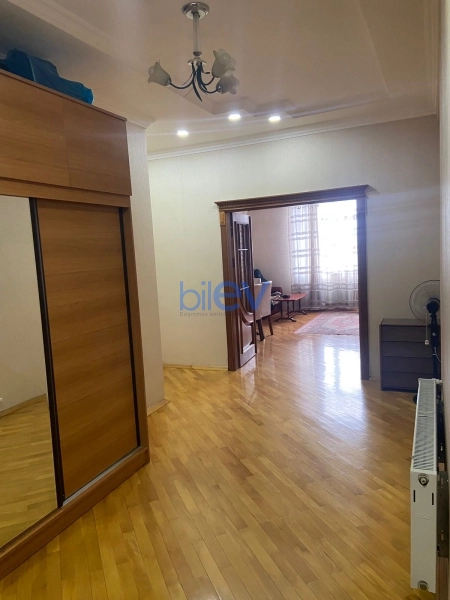 Aylıq Kirayə 2 otaqlı Yeni Tikili bina evi  90m², Bakı