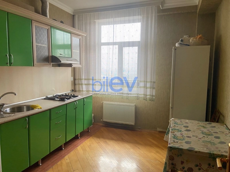 Aylıq Kirayə 2 otaqlı Yeni Tikili bina evi  90m², Bakı