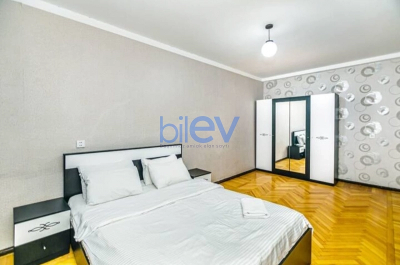 Aylıq Kirayə 4 otaqlı Köhnə Tikili bina evi  100m², Bakı