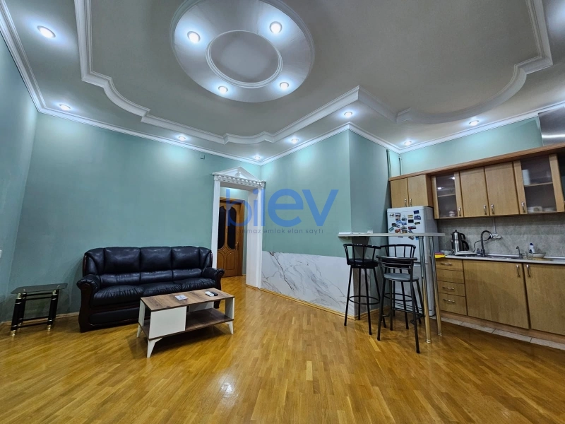 Aylıq Kirayə 2 otaqlı Köhnə Tikili bina evi  70m², Bakı