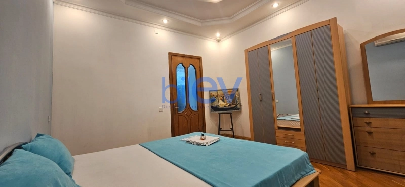 Aylıq Kirayə 2 otaqlı Köhnə Tikili bina evi  70m², Bakı