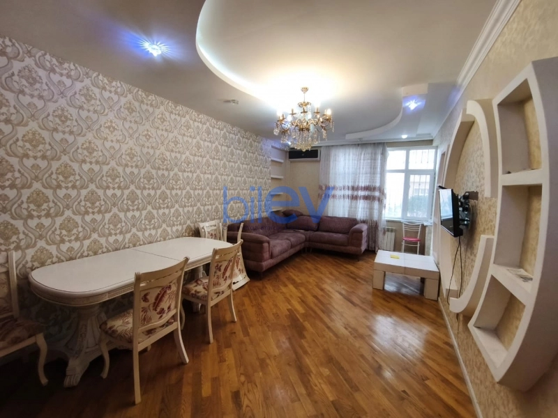 Aylıq Kirayə 3 otaqlı Yeni Tikili bina evi  90m², Bakı