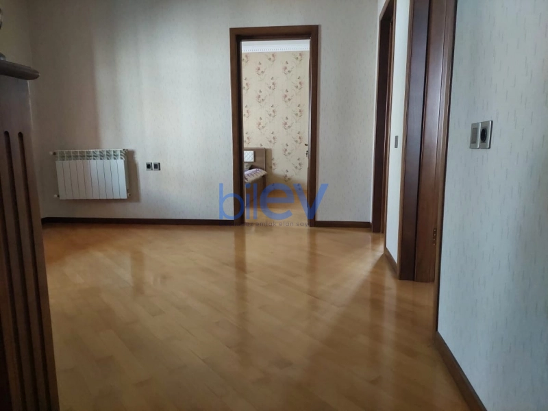 Aylıq Kirayə 6 otaqlı Həyət evi  230m², Bakı