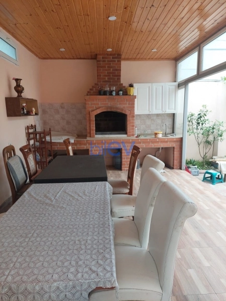 Aylıq Kirayə 6 otaqlı Həyət evi  230m², Bakı
