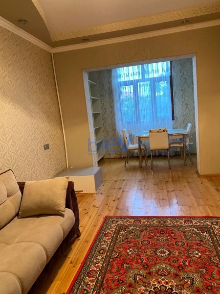 Aylıq Kirayə 2 otaqlı Köhnə Tikili bina evi  57m², Bakı