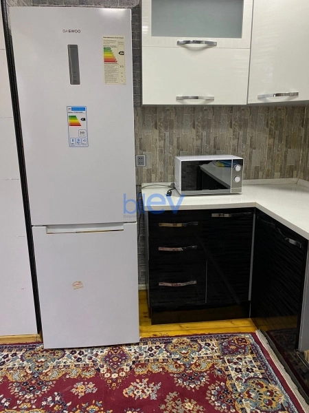 Aylıq Kirayə 2 otaqlı Köhnə Tikili bina evi  57m², Bakı