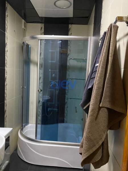 Aylıq Kirayə 2 otaqlı Köhnə Tikili bina evi  57m², Bakı