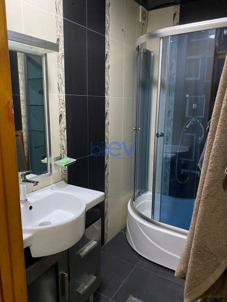 Aylıq Kirayə 2 otaqlı Köhnə Tikili bina evi  57m², Bakı