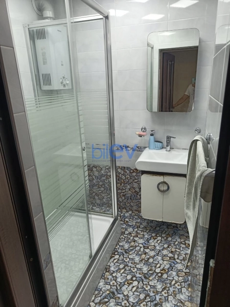 Aylıq Kirayə 3 otaqlı Köhnə Tikili bina evi  80m², Bakı