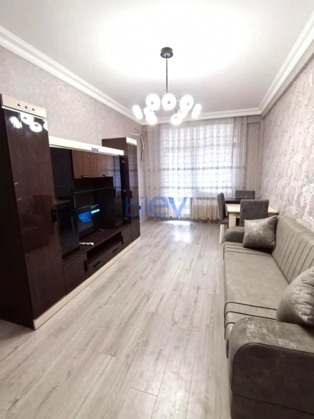 Aylıq Kirayə 2 otaqlı Yeni Tikili bina evi  72m², Bakı