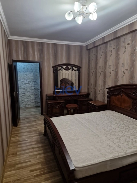 Aylıq Kirayə 2 otaqlı Yeni Tikili bina evi  77m², Bakı