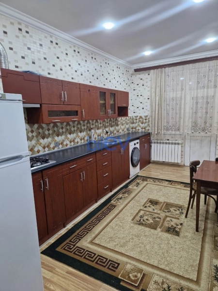 Aylıq Kirayə 2 otaqlı Yeni Tikili bina evi  77m², Bakı