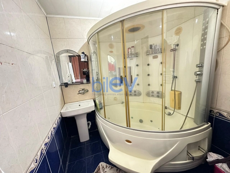Aylıq Kirayə 10 otaqlı Həyət evi  450m², Bakı