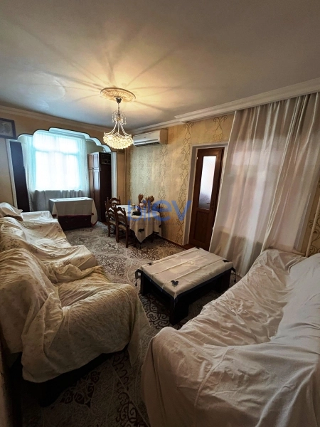 Satış 2 otaqlı Köhnə Tikili bina evi  60m², Bakı