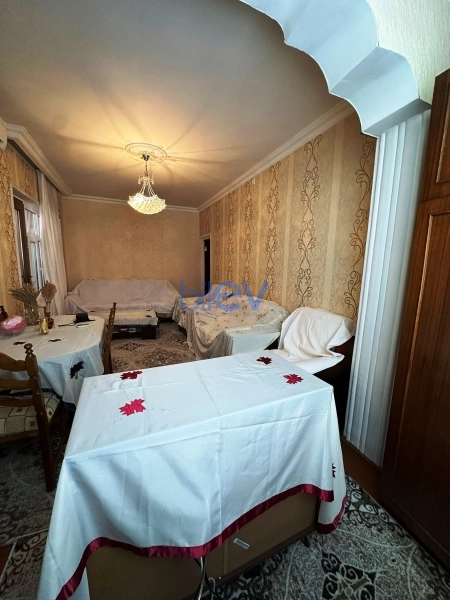 Satış 2 otaqlı Köhnə Tikili bina evi  60m², Bakı