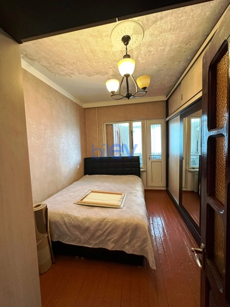 Satış 2 otaqlı Köhnə Tikili bina evi  60m², Bakı