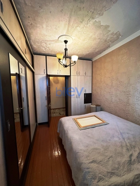 Satış 2 otaqlı Köhnə Tikili bina evi  60m², Bakı
