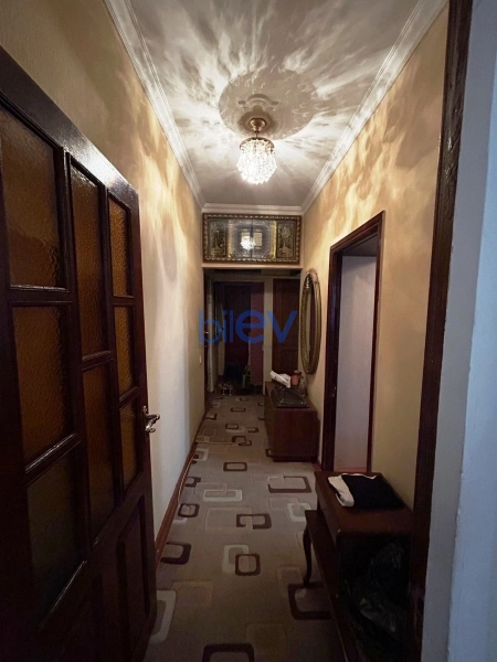 Satış 2 otaqlı Köhnə Tikili bina evi  60m², Bakı