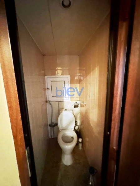 Satış 2 otaqlı Köhnə Tikili bina evi  60m², Bakı