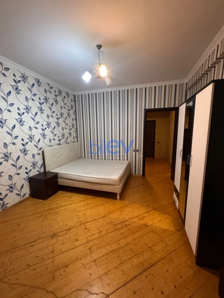 Aylıq Kirayə 2 otaqlı Yeni Tikili bina evi  92m², Bakı