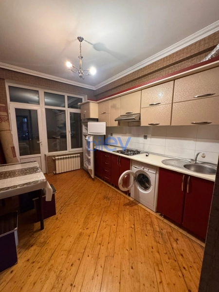Aylıq Kirayə 2 otaqlı Yeni Tikili bina evi  92m², Bakı