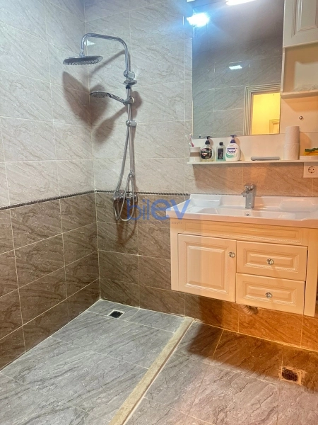 Aylıq Kirayə 2 otaqlı Yeni Tikili bina evi  89m², Bakı