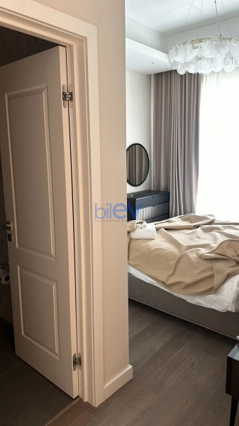 Aylıq Kirayə 3 otaqlı Yeni Tikili bina evi  101m², Bakı