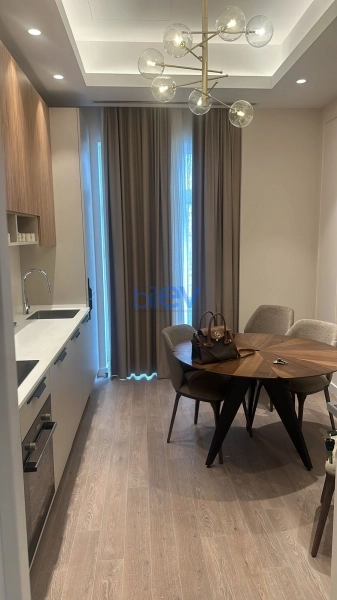 Aylıq Kirayə 3 otaqlı Yeni Tikili bina evi  101m², Bakı