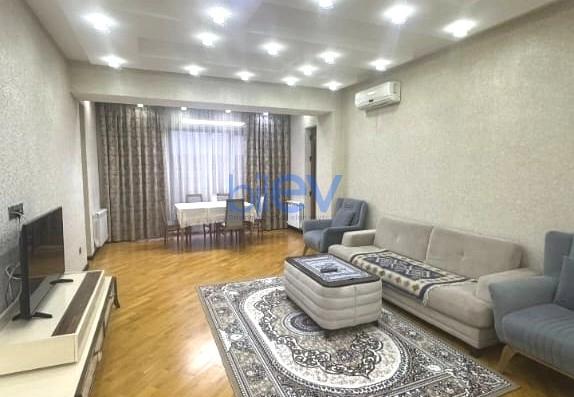 Aylıq Kirayə 2 otaqlı Yeni Tikili bina evi  120m², Bakı