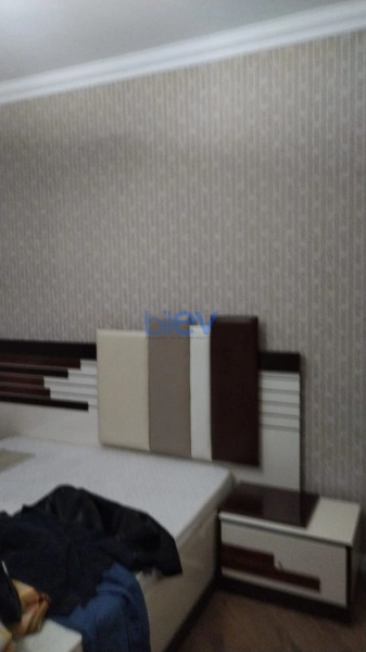 Aylıq Kirayə 3 otaqlı Köhnə Tikili bina evi  70m², Bakı