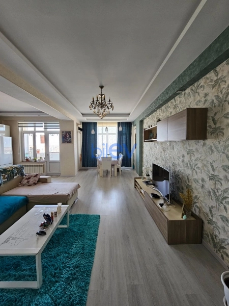 Aylıq Kirayə 2 otaqlı Yeni Tikili bina evi  105m², Bakı